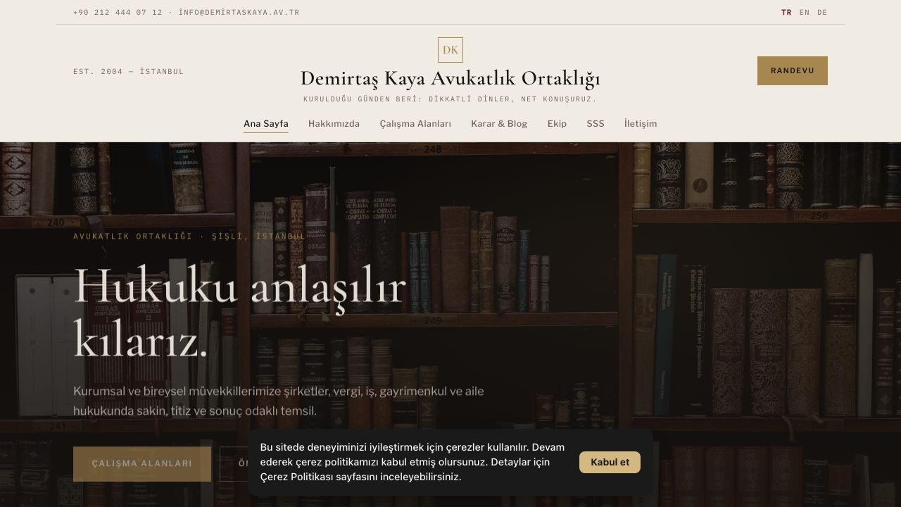 Hukuk - 1 teması önizleme — Hukuk web sitesi tasarımı